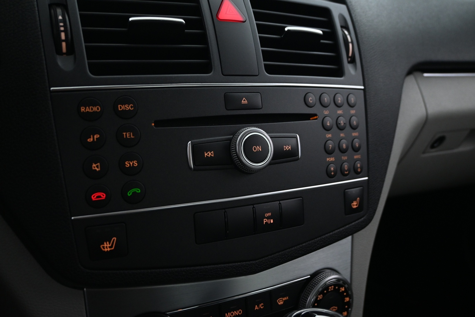 MERCEDES-BENZ C 2011