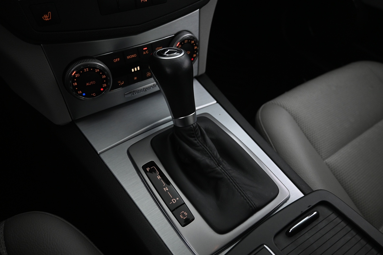 MERCEDES-BENZ C 2011