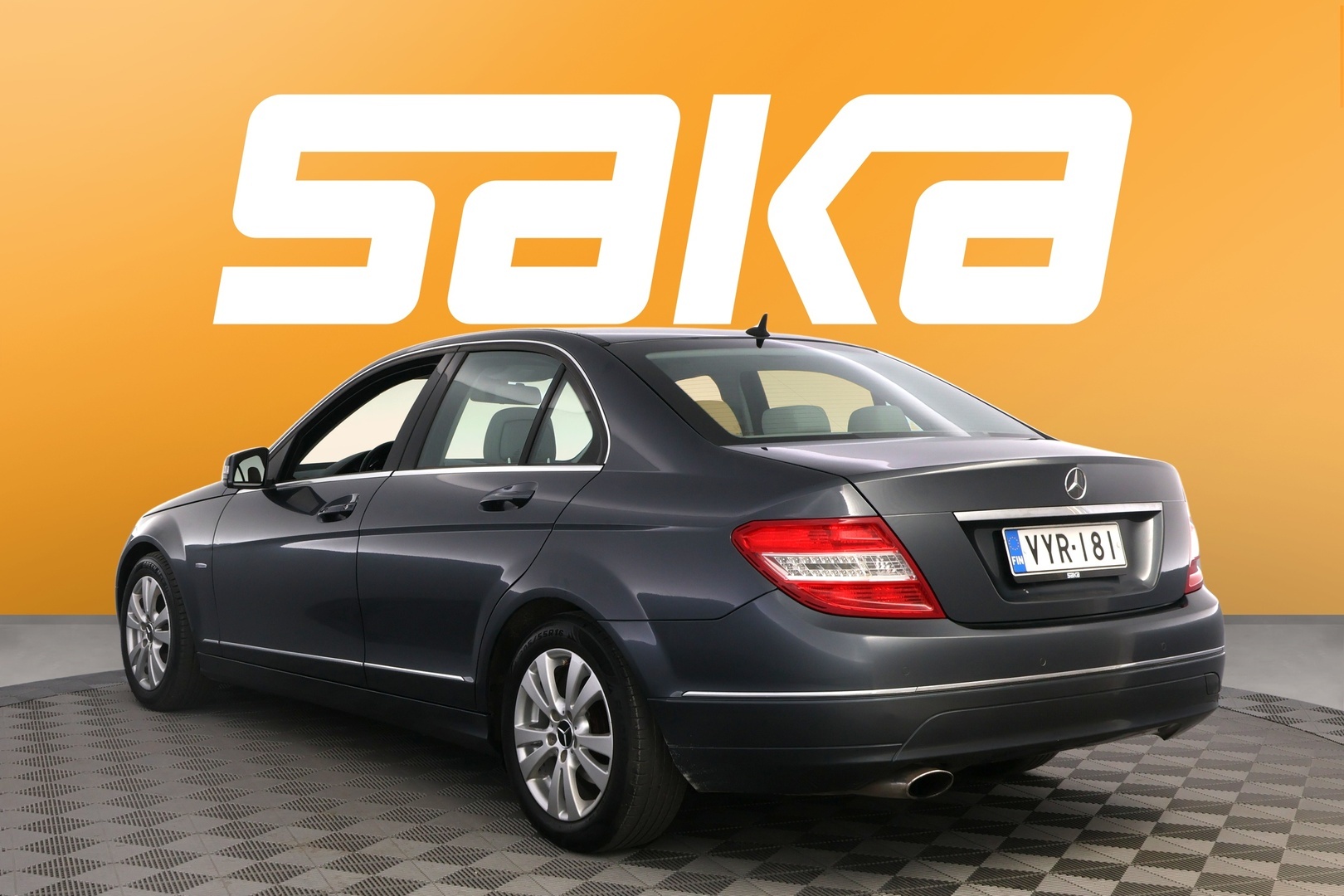 MERCEDES-BENZ C 2011