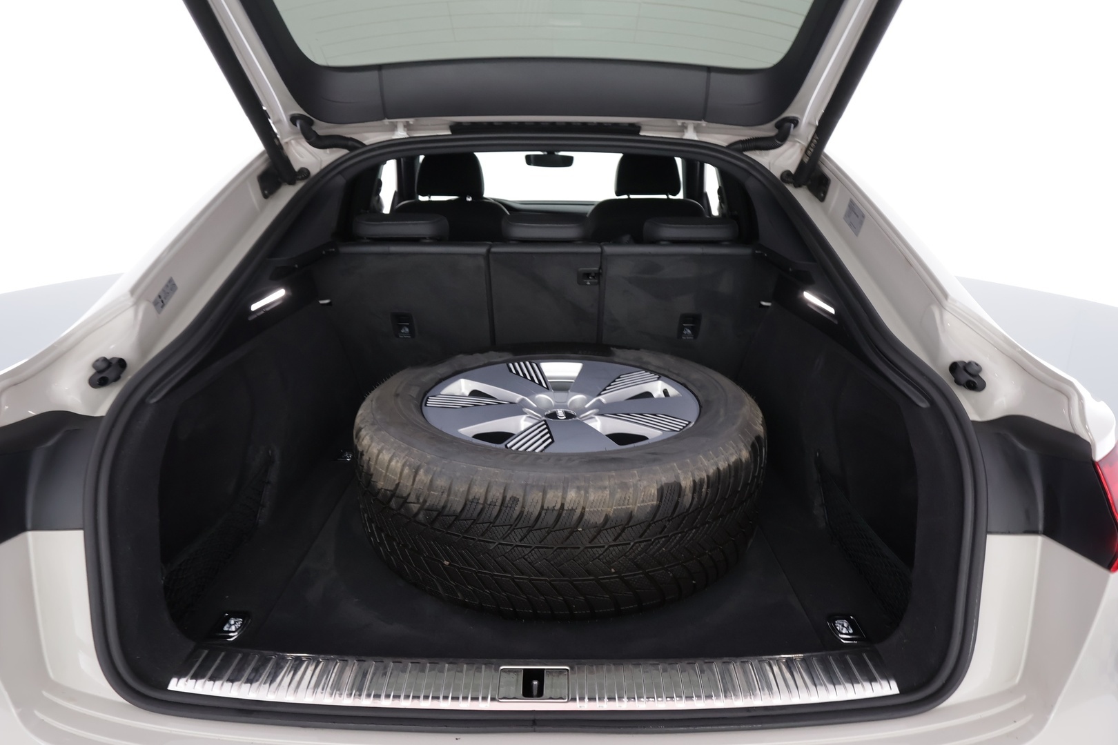 AUDI e-tron 2022