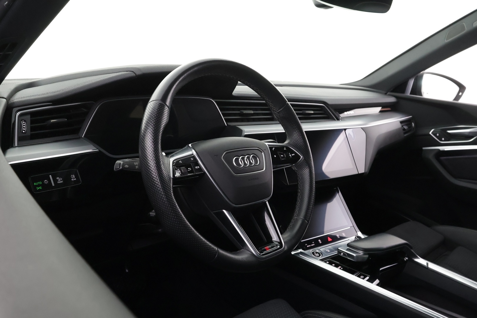 AUDI e-tron 2022