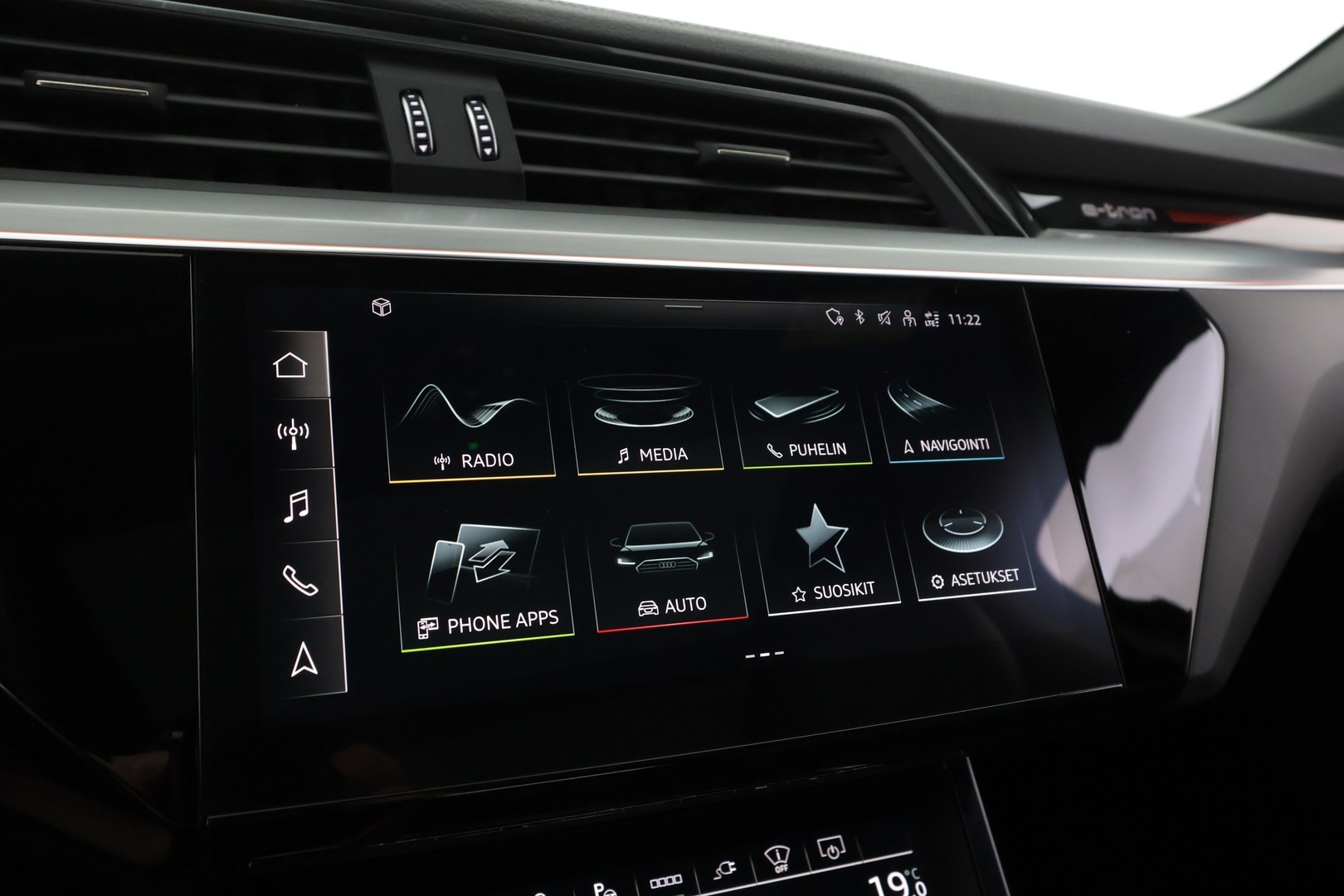 AUDI e-tron 2022