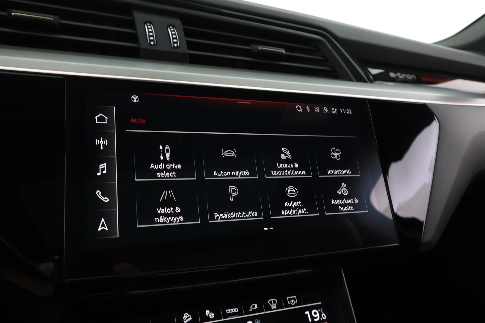 AUDI e-tron 2022