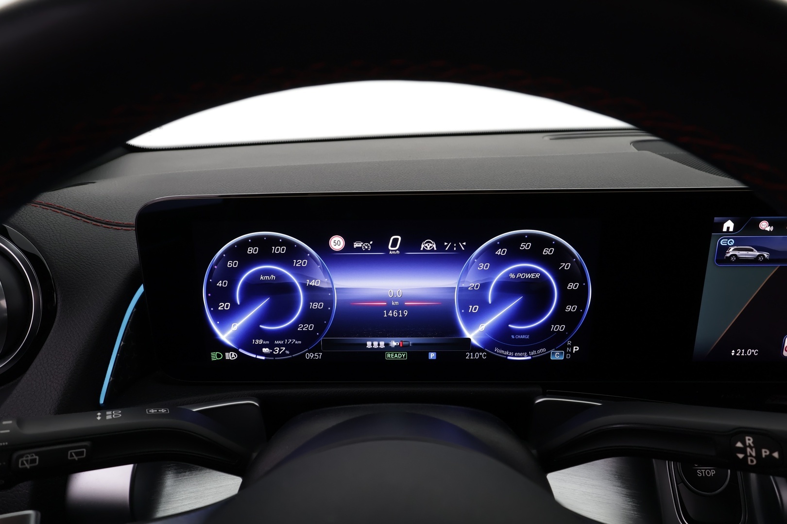 MERCEDES-BENZ EQB 2026