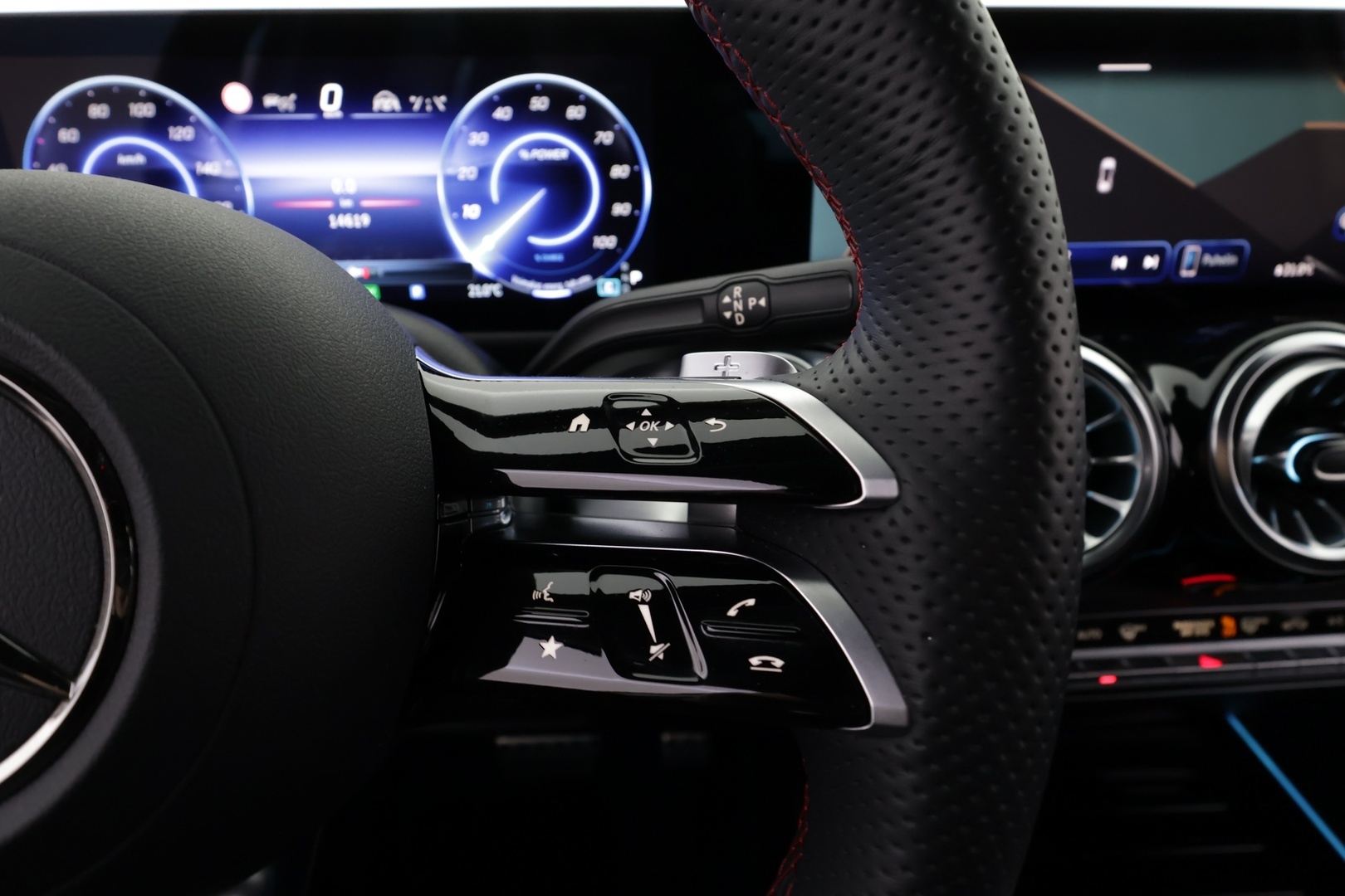 MERCEDES-BENZ EQB 2026