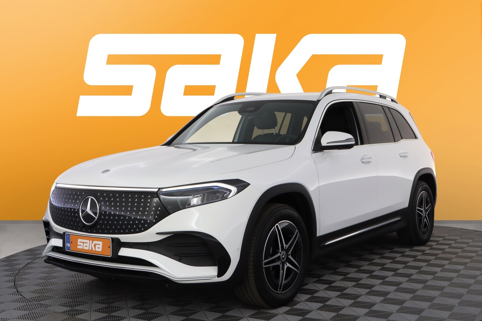 MERCEDES-BENZ EQB 2026