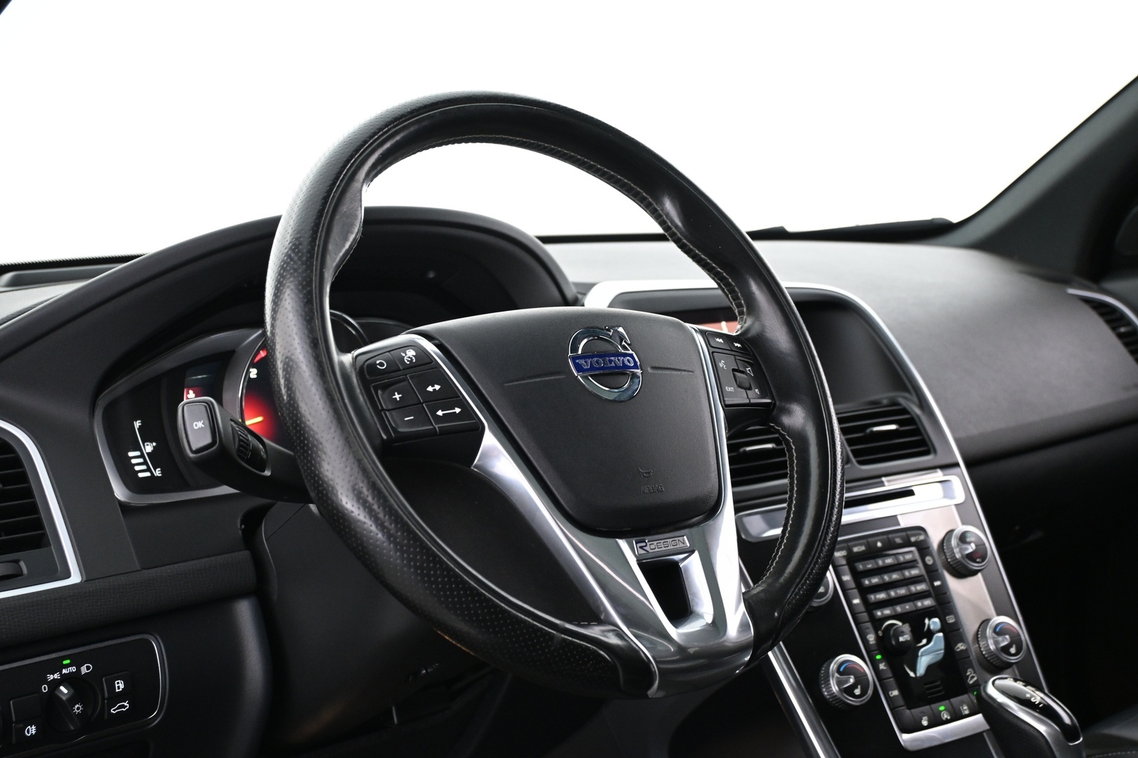VOLVO XC60 2017