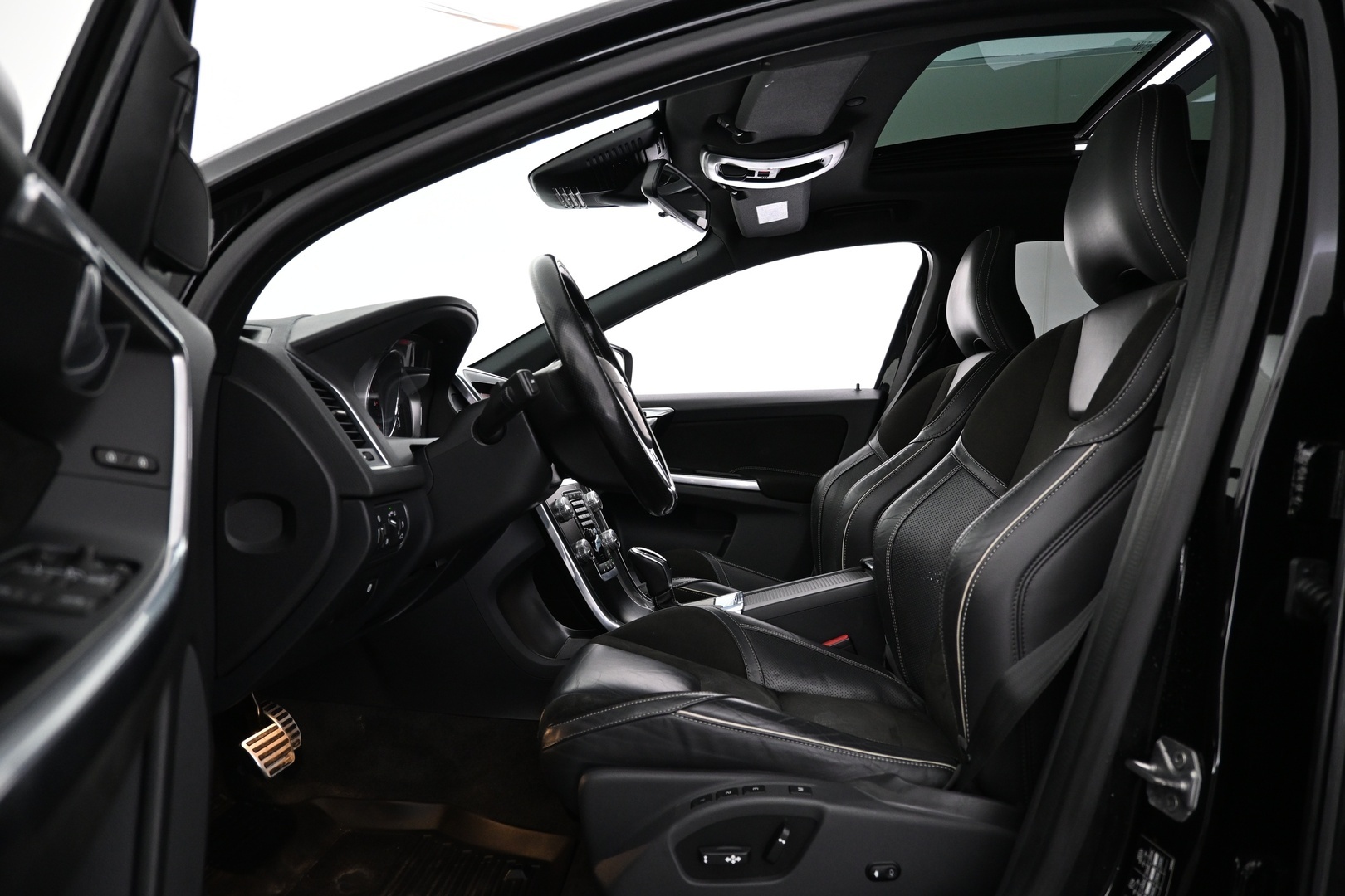 VOLVO XC60 2017