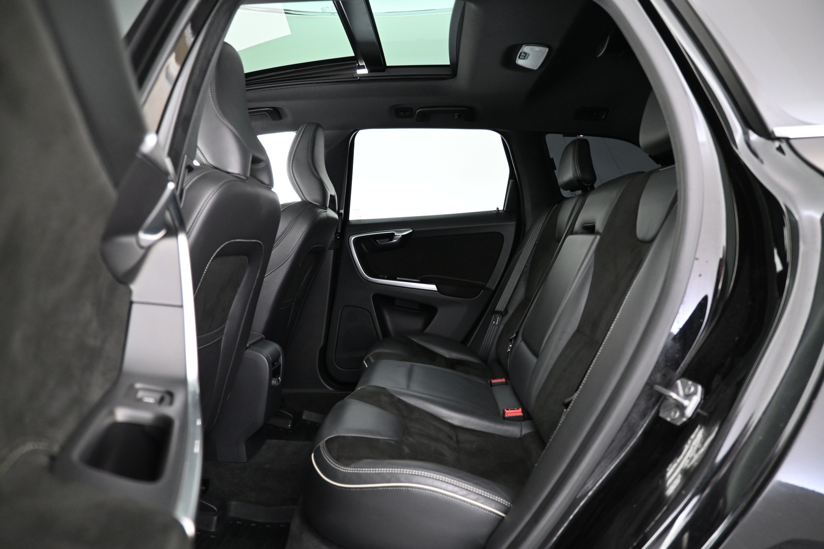 VOLVO XC60 2017