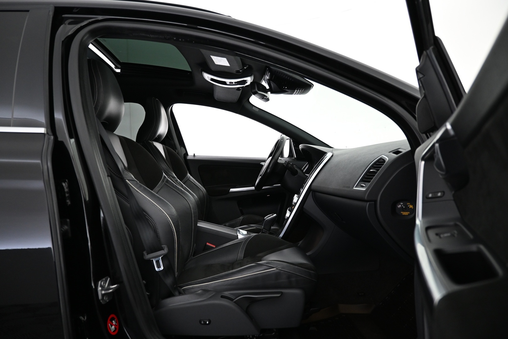 VOLVO XC60 2017