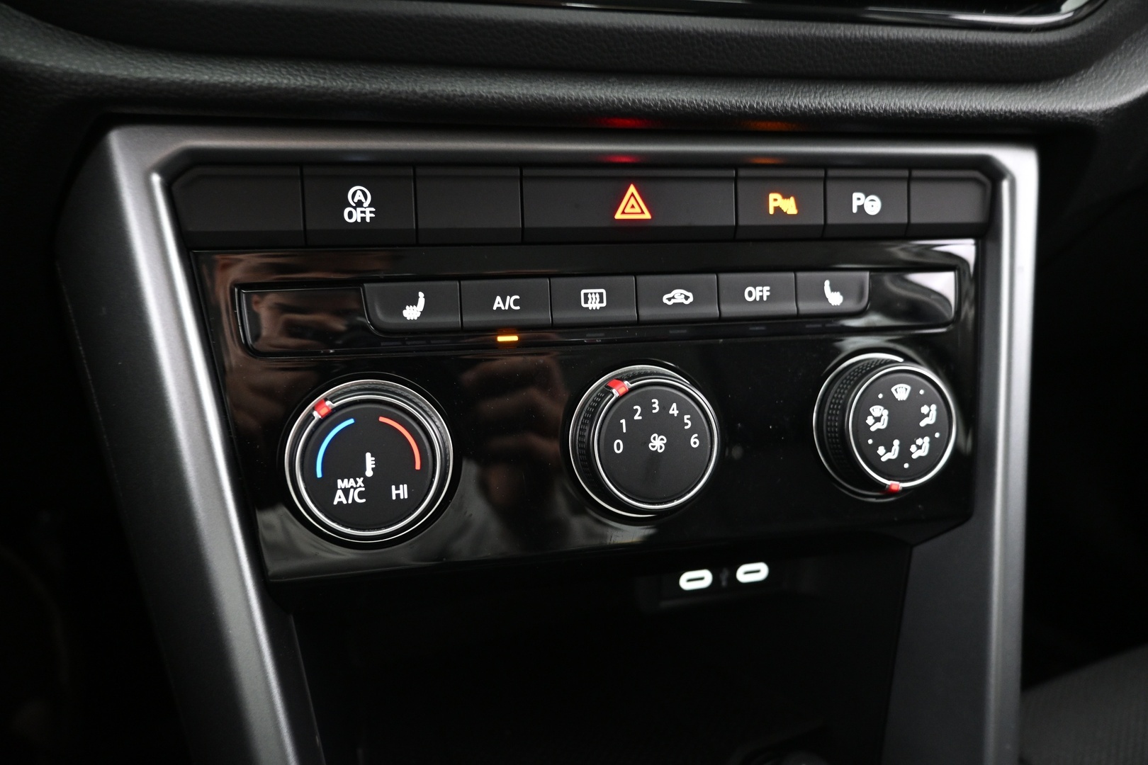 VOLKSWAGEN T-Roc 2023