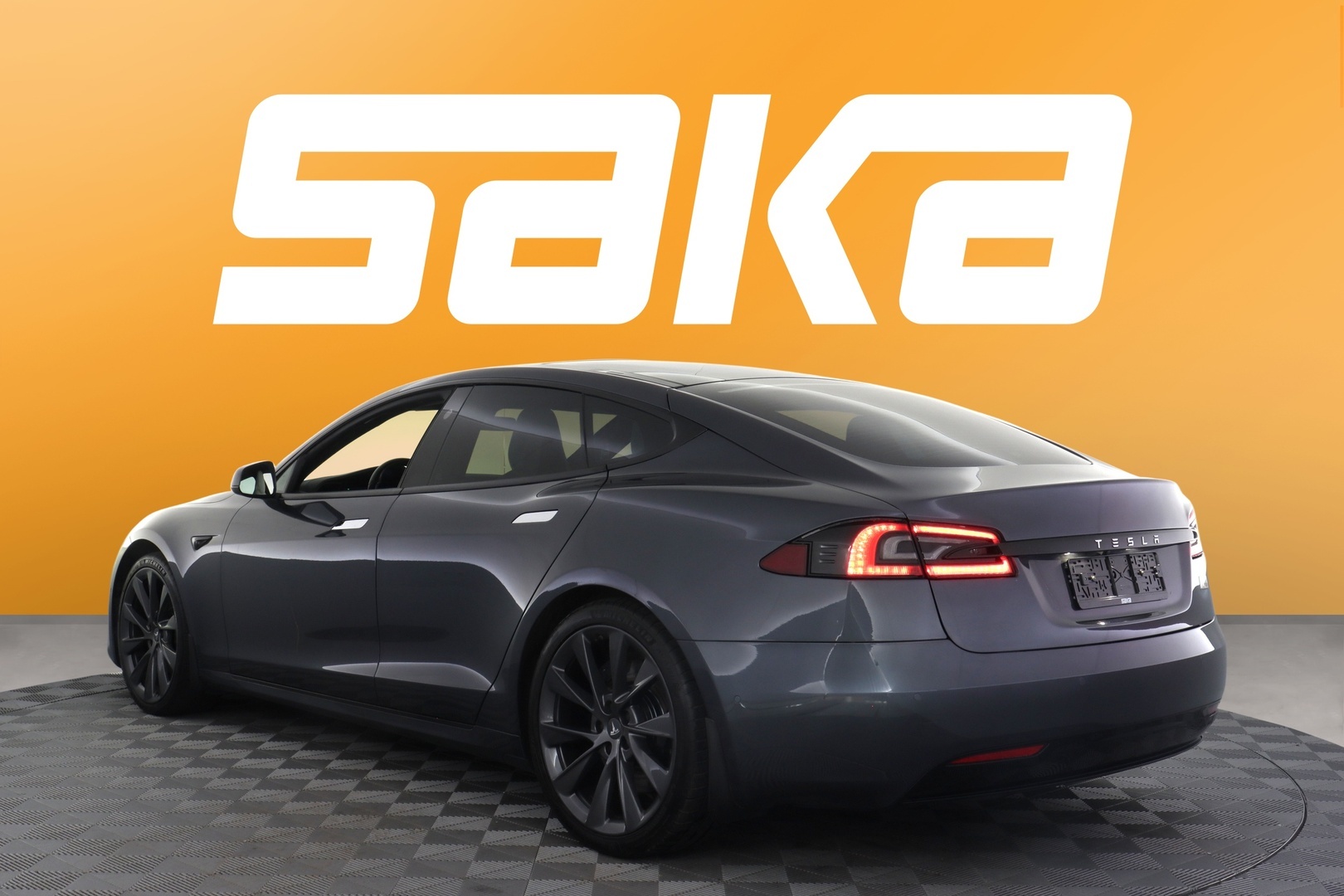 TESLA Model S 2018