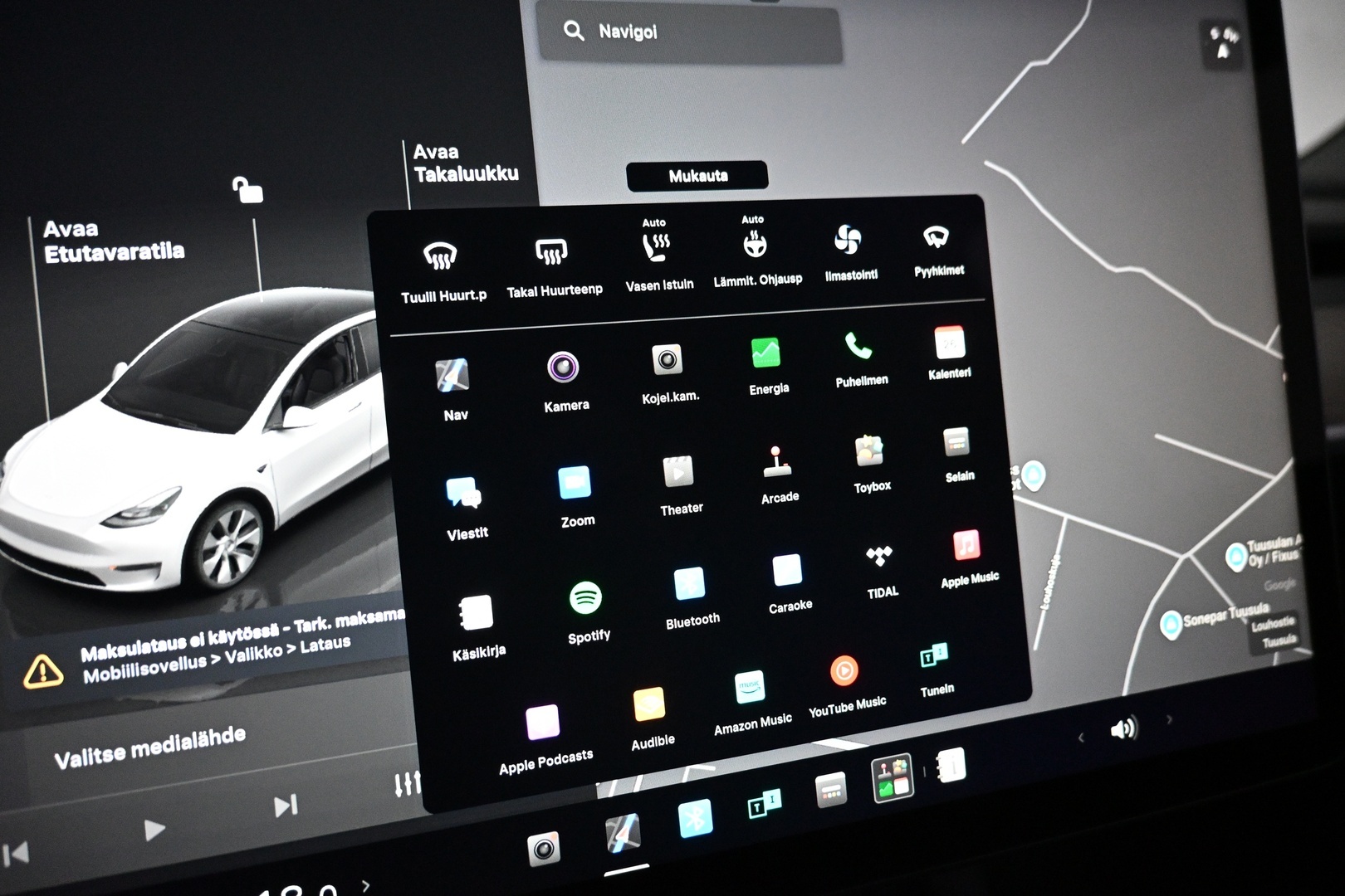 TESLA Model Y 2024