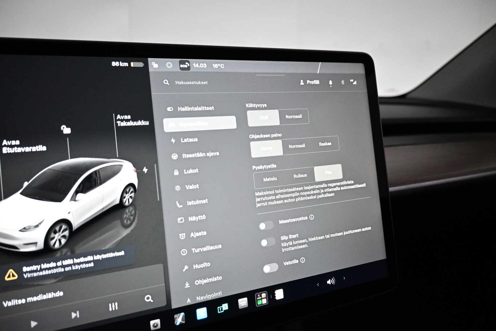 TESLA Model Y 2024