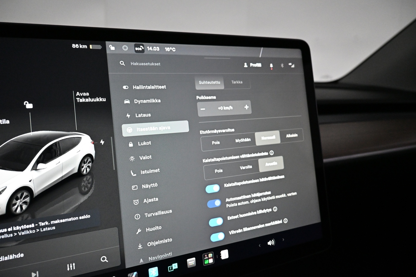 TESLA Model Y 2024