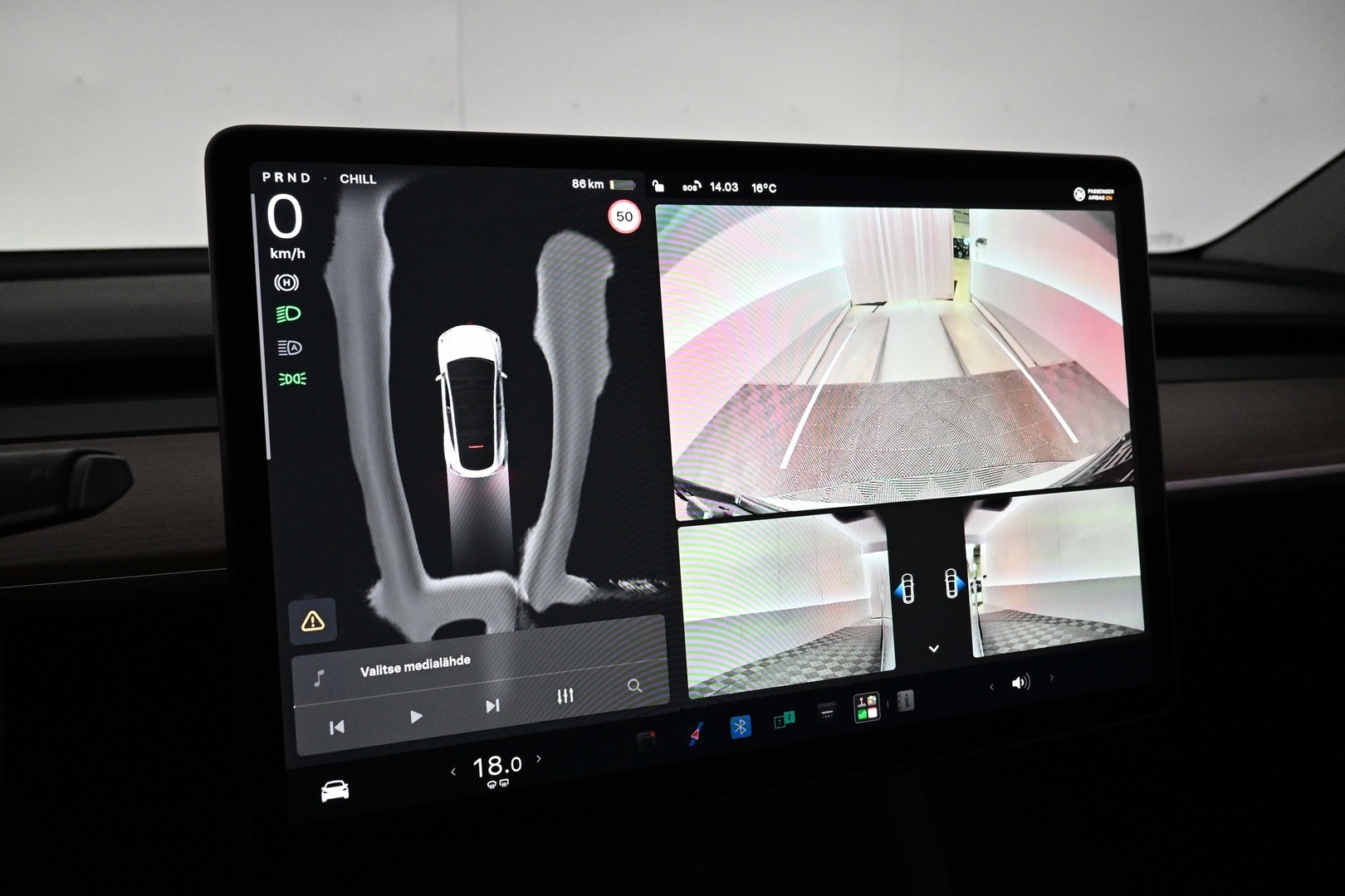 TESLA Model Y 2024