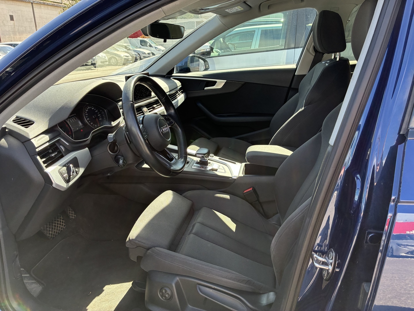 AUDI A4 2016