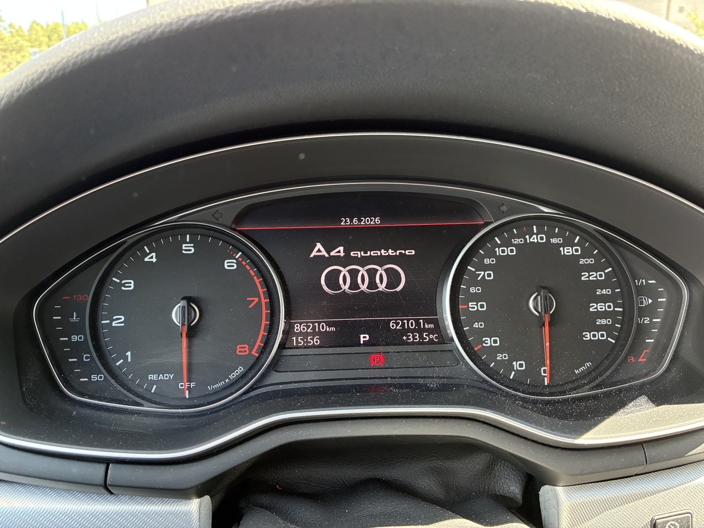 AUDI A4 2016