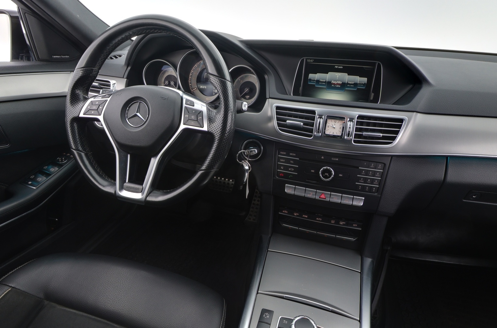 MERCEDES-BENZ E 2016