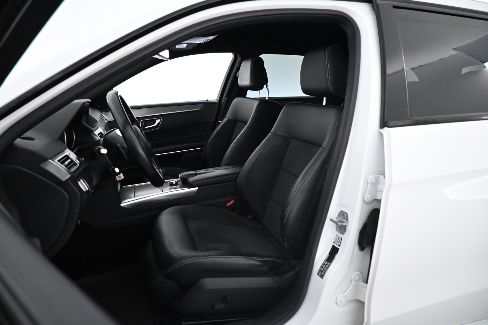 MERCEDES-BENZ E 2016