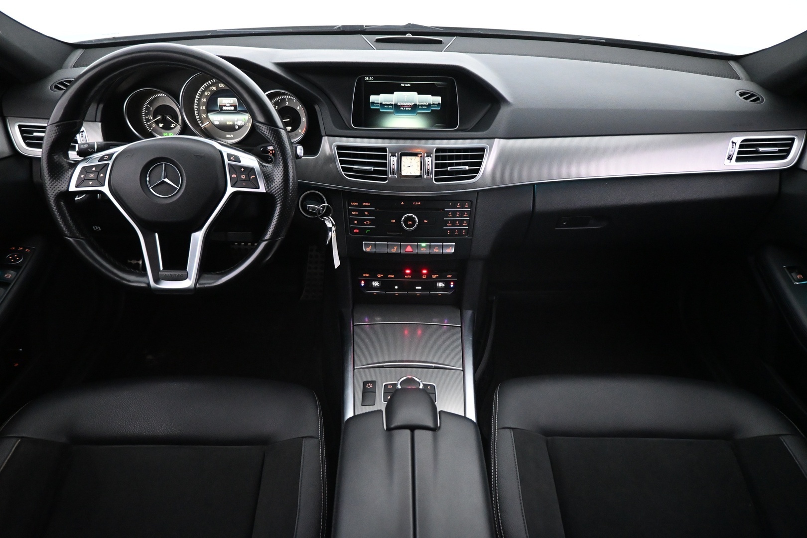 MERCEDES-BENZ E 2016