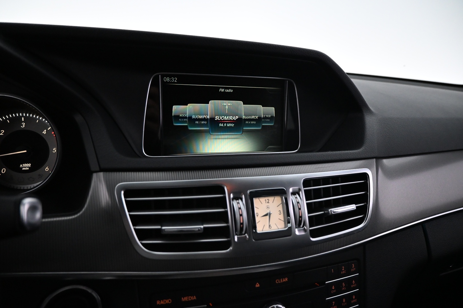 MERCEDES-BENZ E 2016