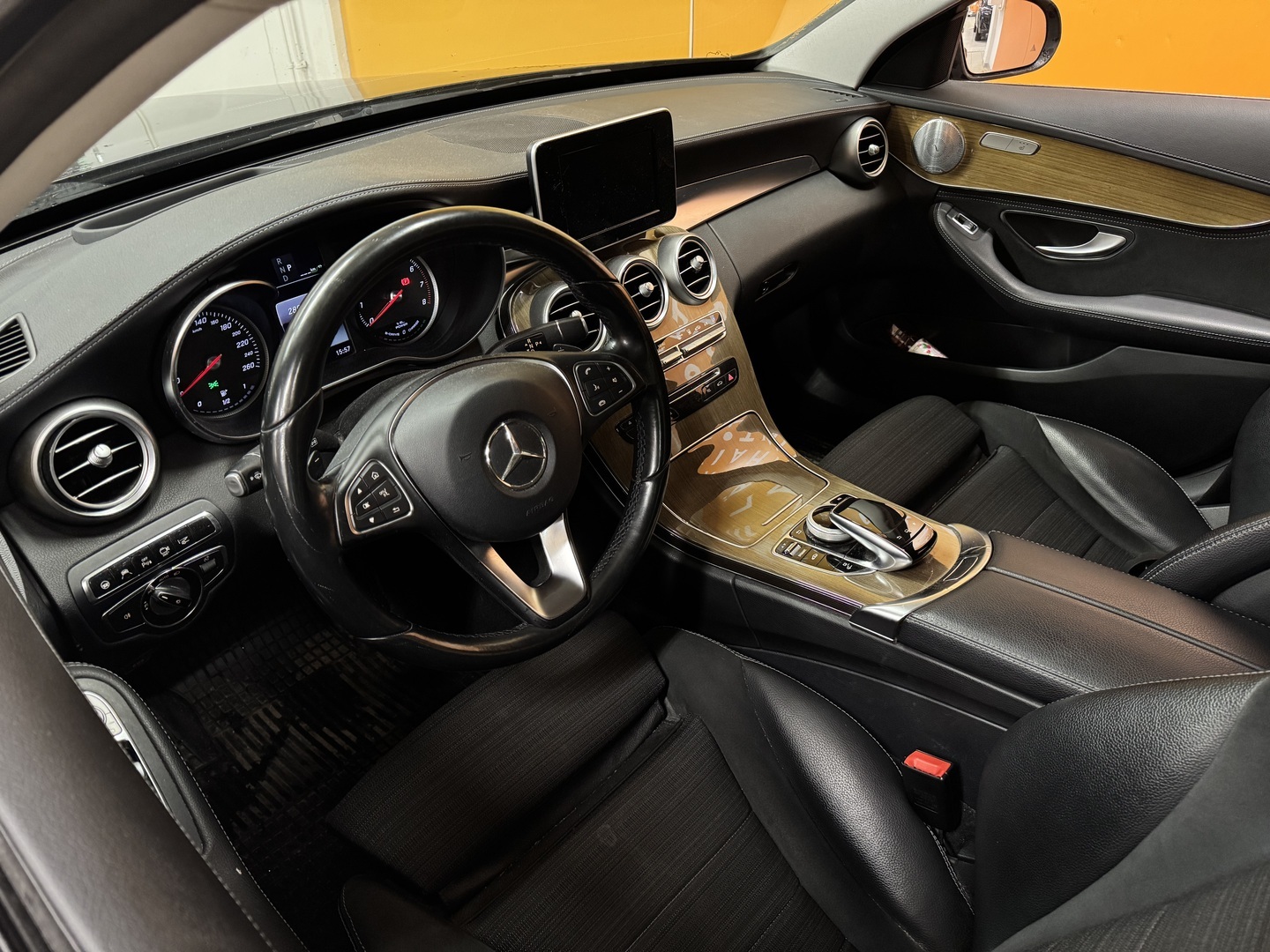 MERCEDES-BENZ C 2015