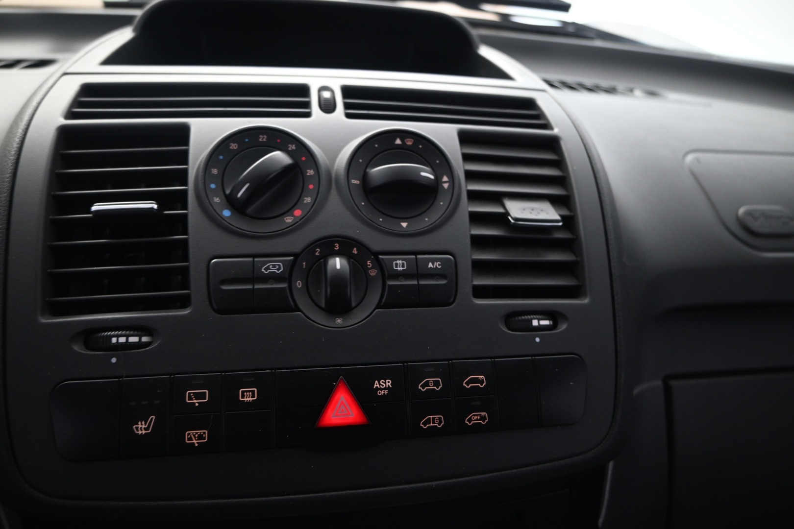 MERCEDES-BENZ Vito 2013