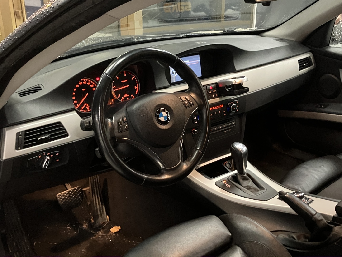 BMW 320 2012