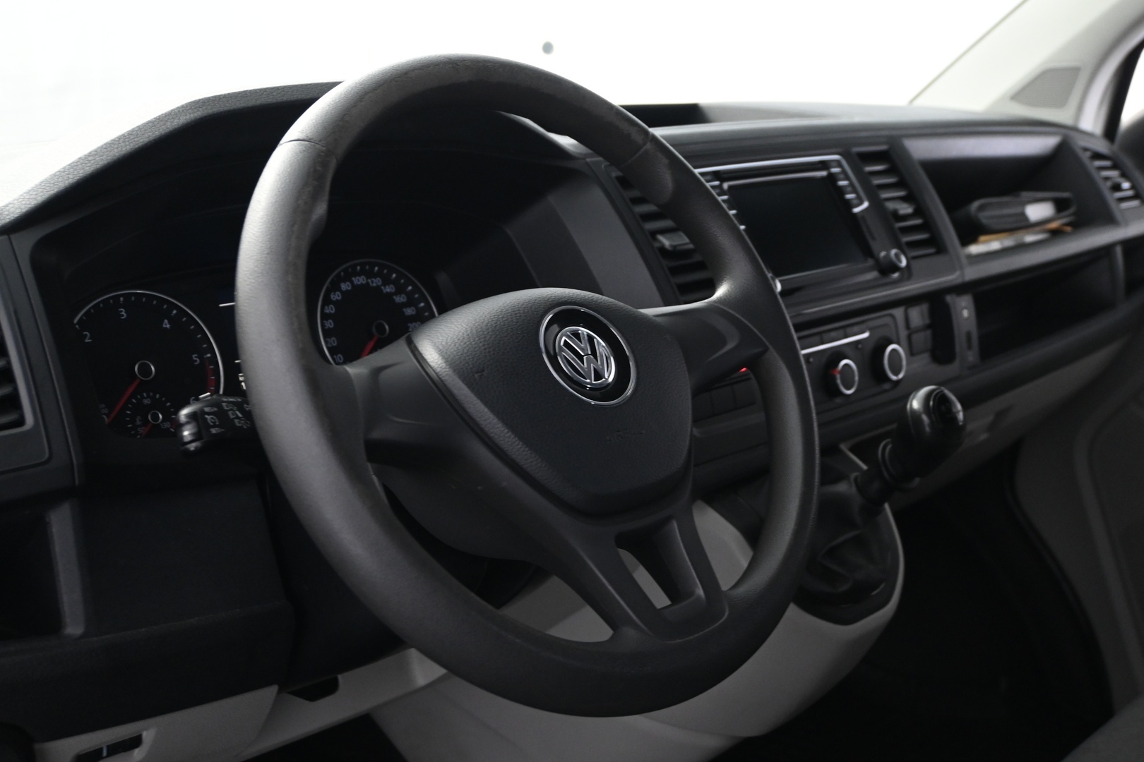 VOLKSWAGEN Transporter 2018