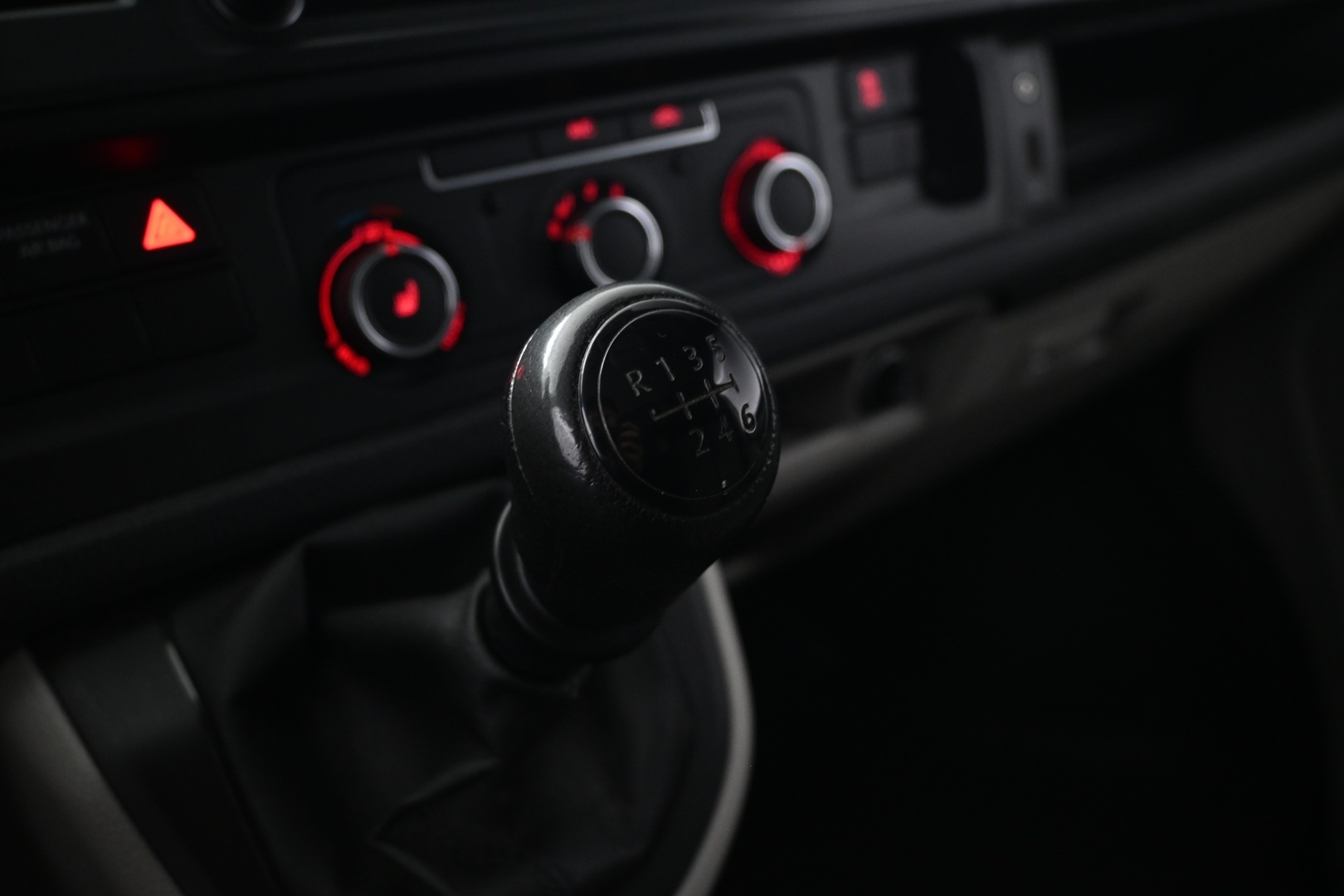 VOLKSWAGEN Transporter 2018