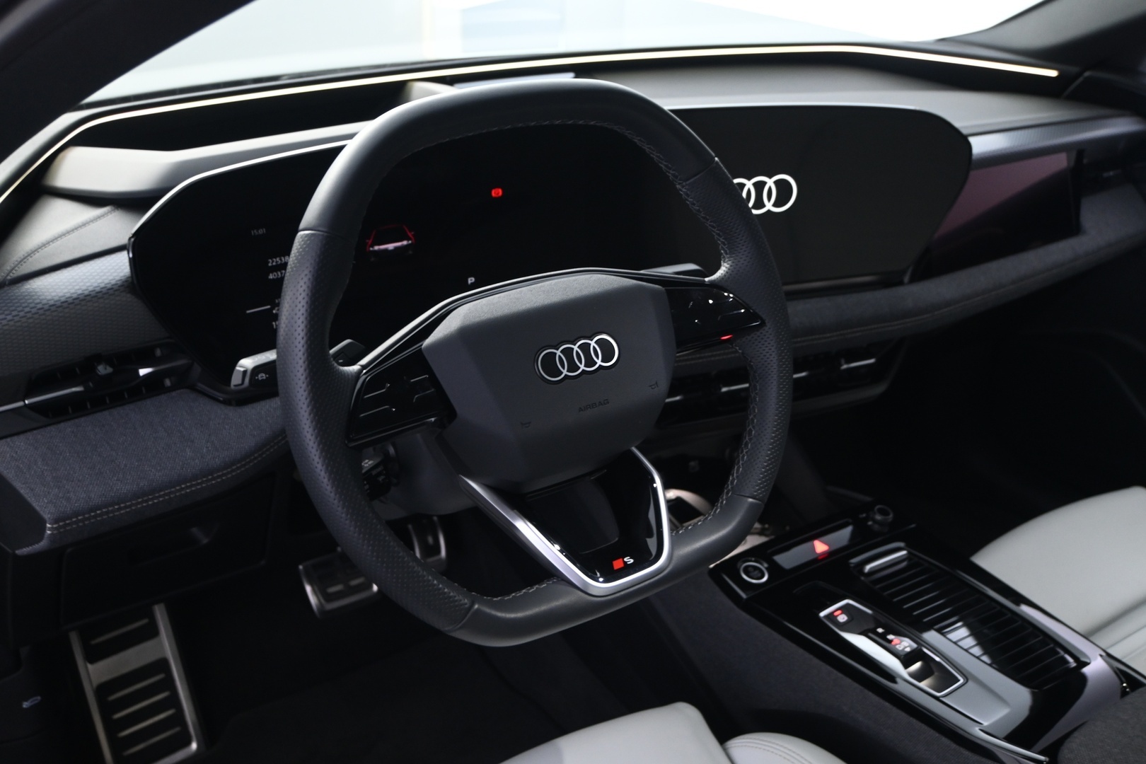 AUDI A6 e-tron 2025