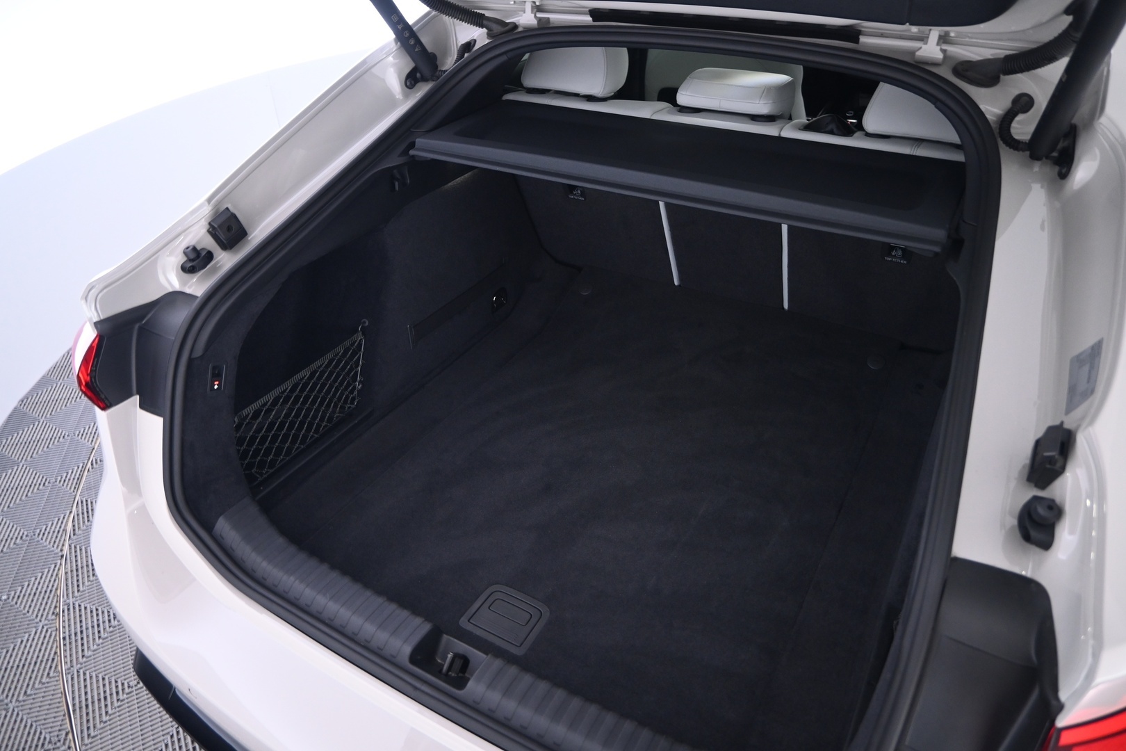 AUDI A6 e-tron 2025