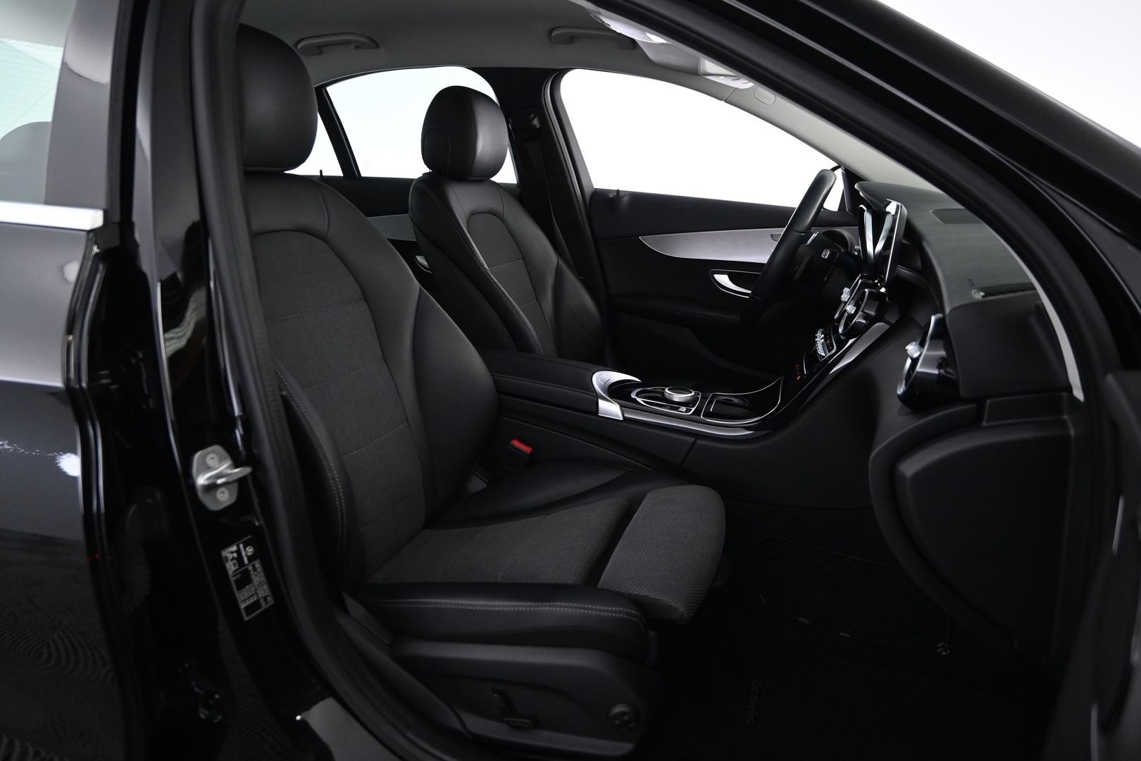 MERCEDES-BENZ C 2020