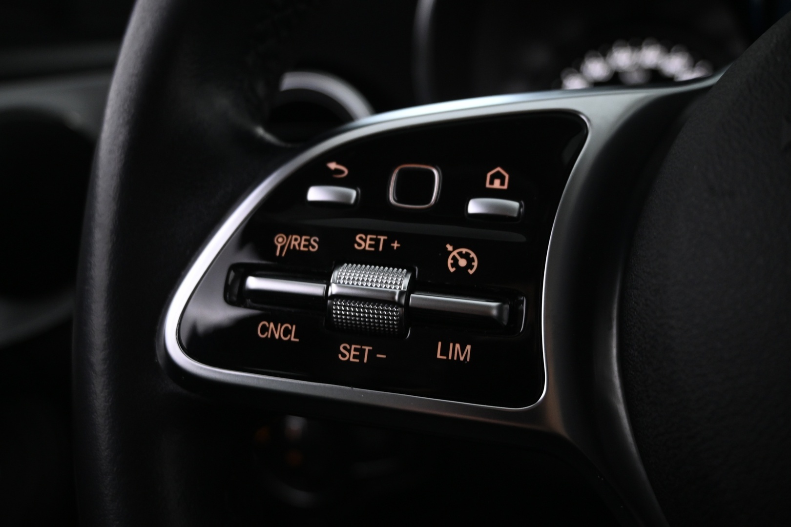 MERCEDES-BENZ C 2020