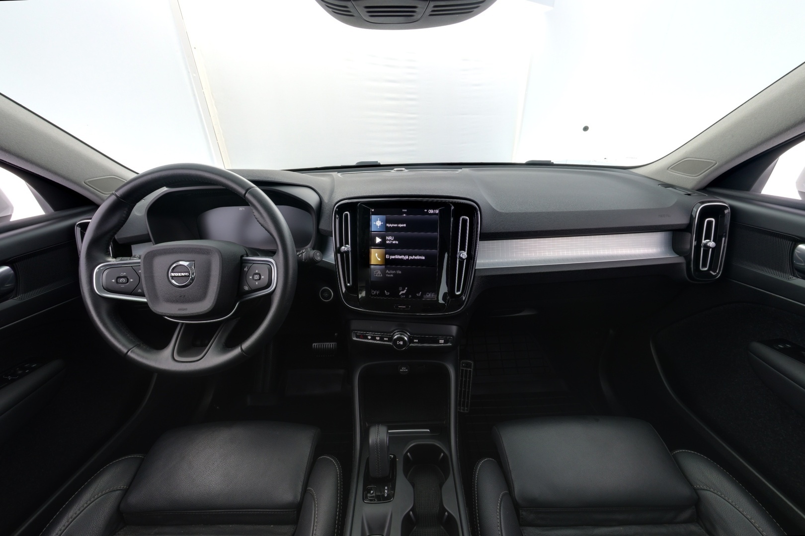 VOLVO XC40 2021