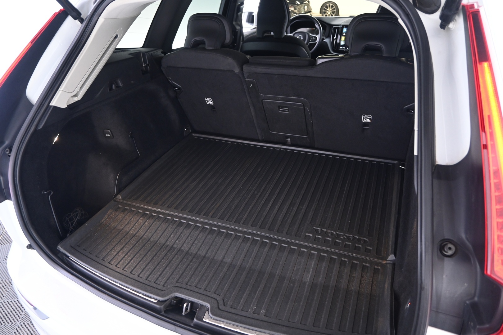 VOLVO XC60 2021