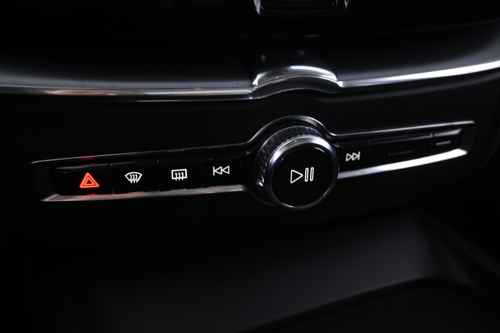 VOLVO XC60 2021