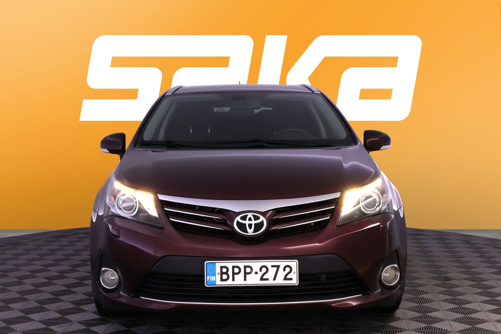 TOYOTA Avensis 2012