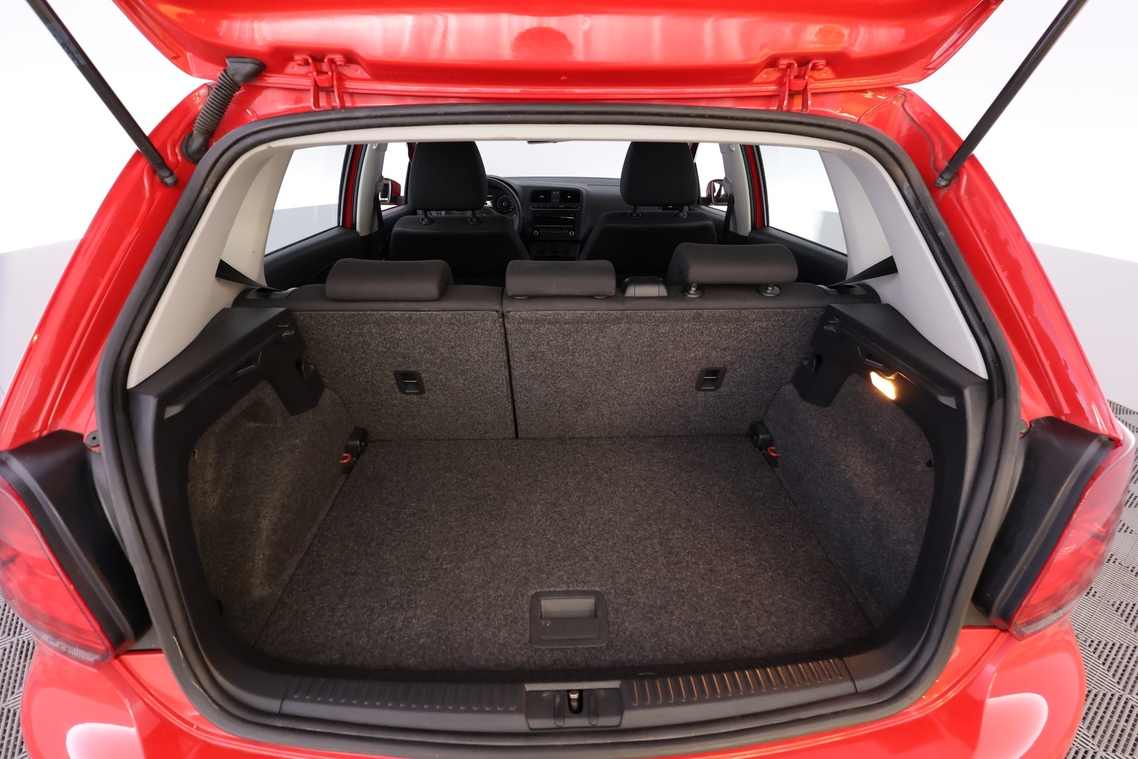 VOLKSWAGEN Polo 2014