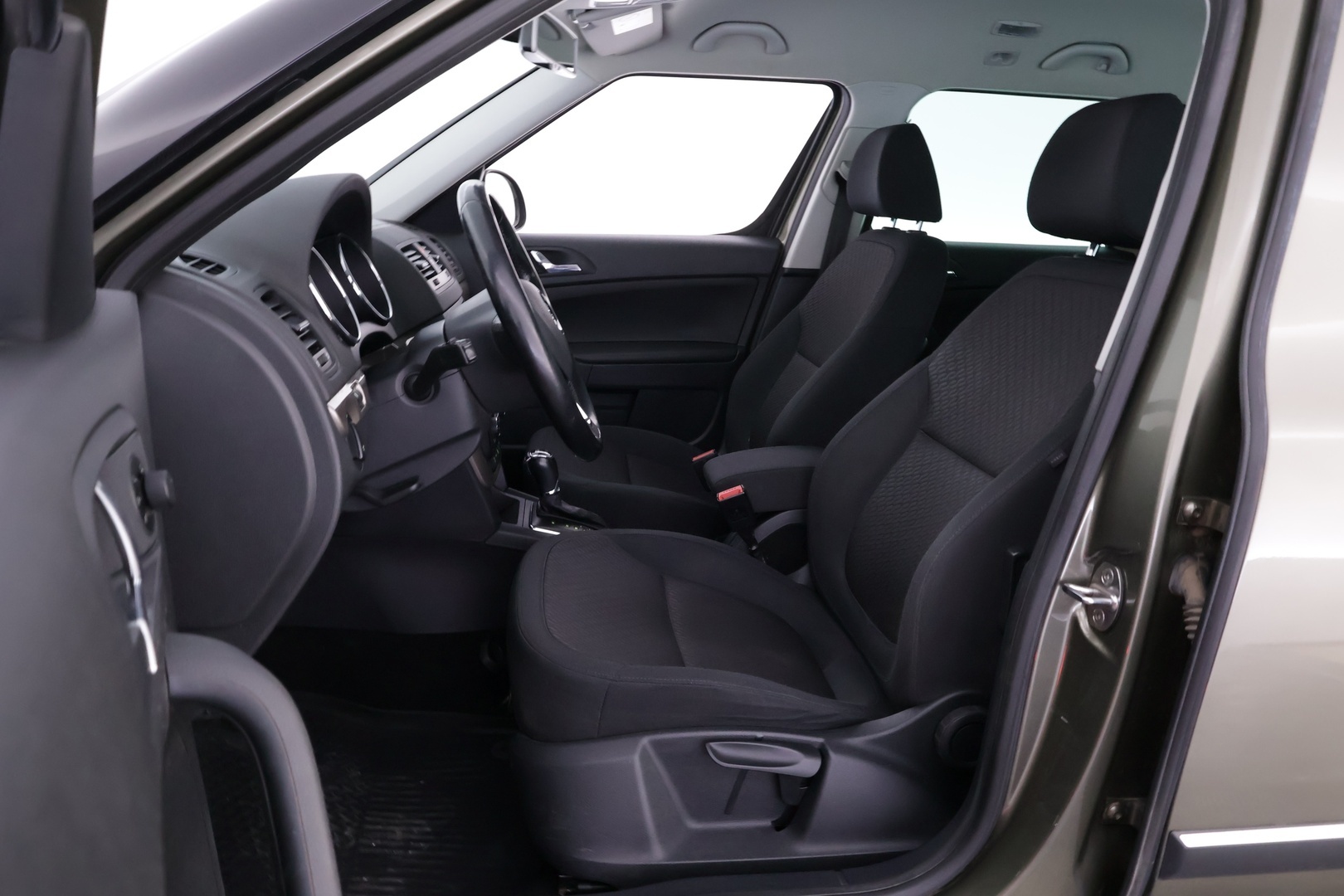 SKODA Yeti 2015