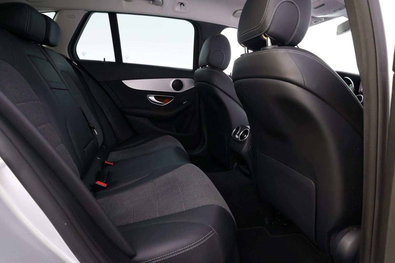 MERCEDES-BENZ C 2019