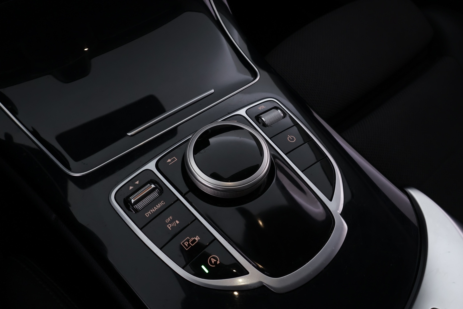 MERCEDES-BENZ C 2019