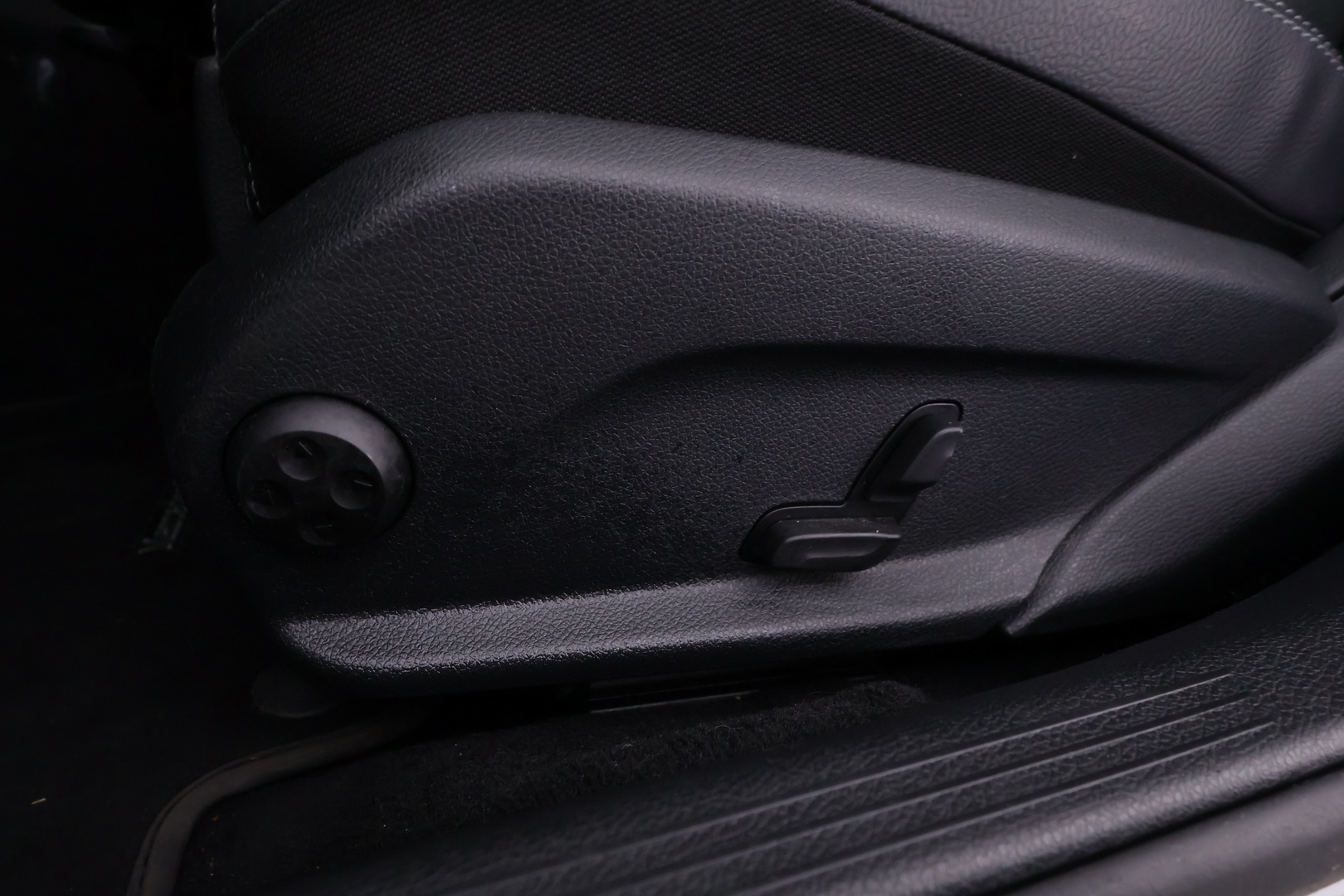 MERCEDES-BENZ C 2019