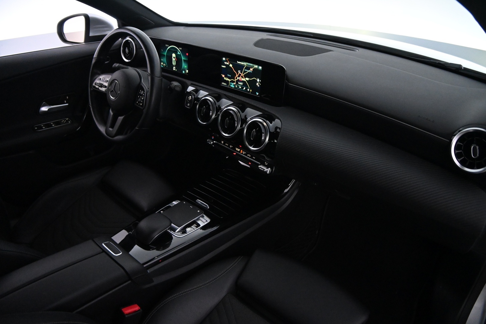 MERCEDES-BENZ A 2019