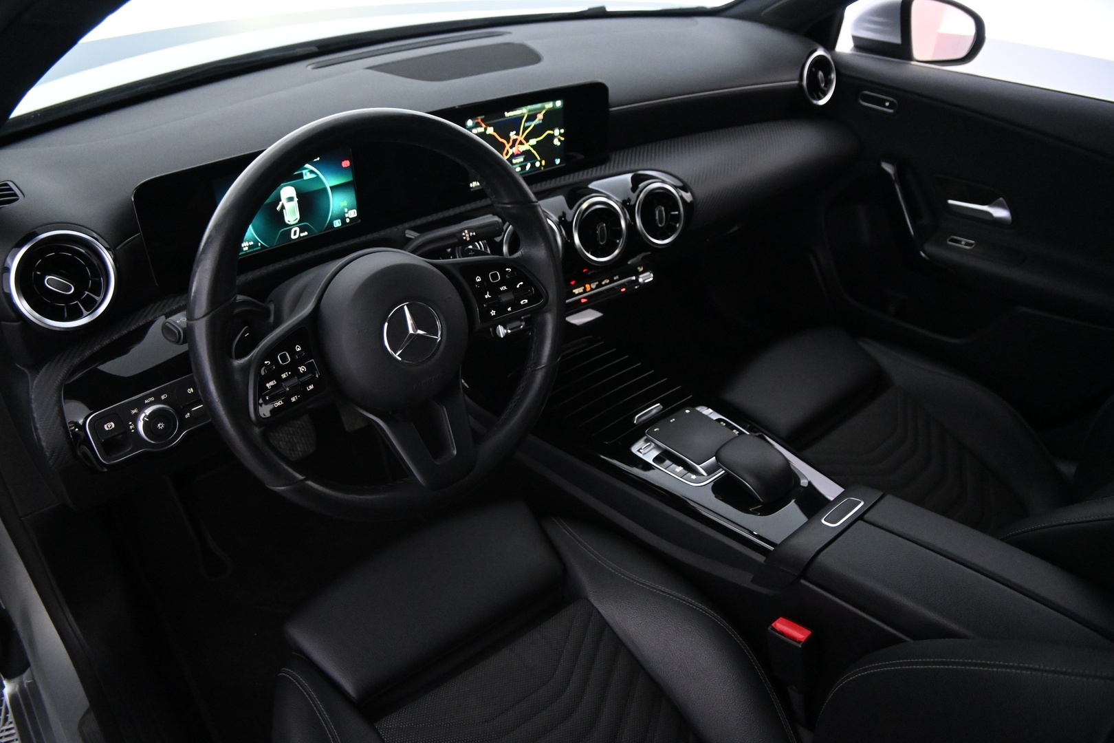 MERCEDES-BENZ A 2019