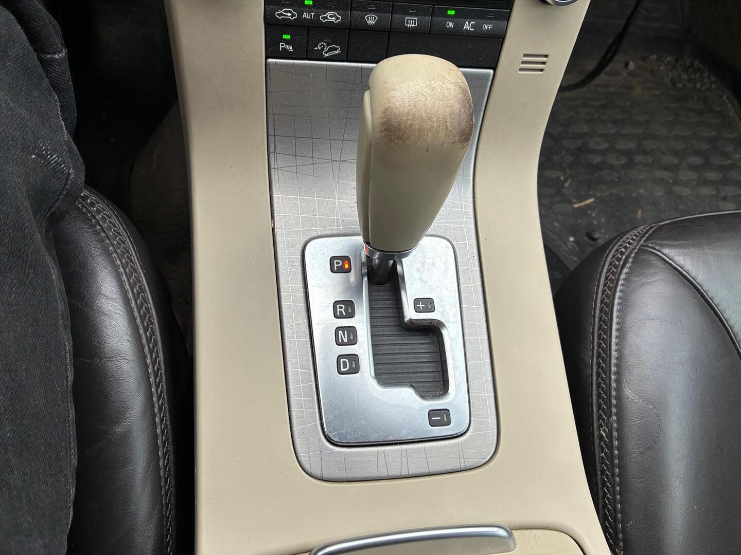 VOLVO XC70 2008