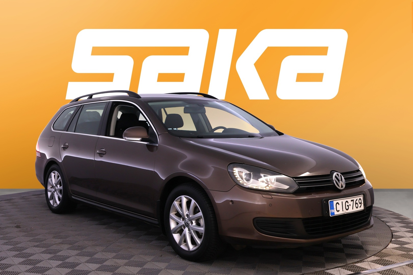 VOLKSWAGEN Golf 2012