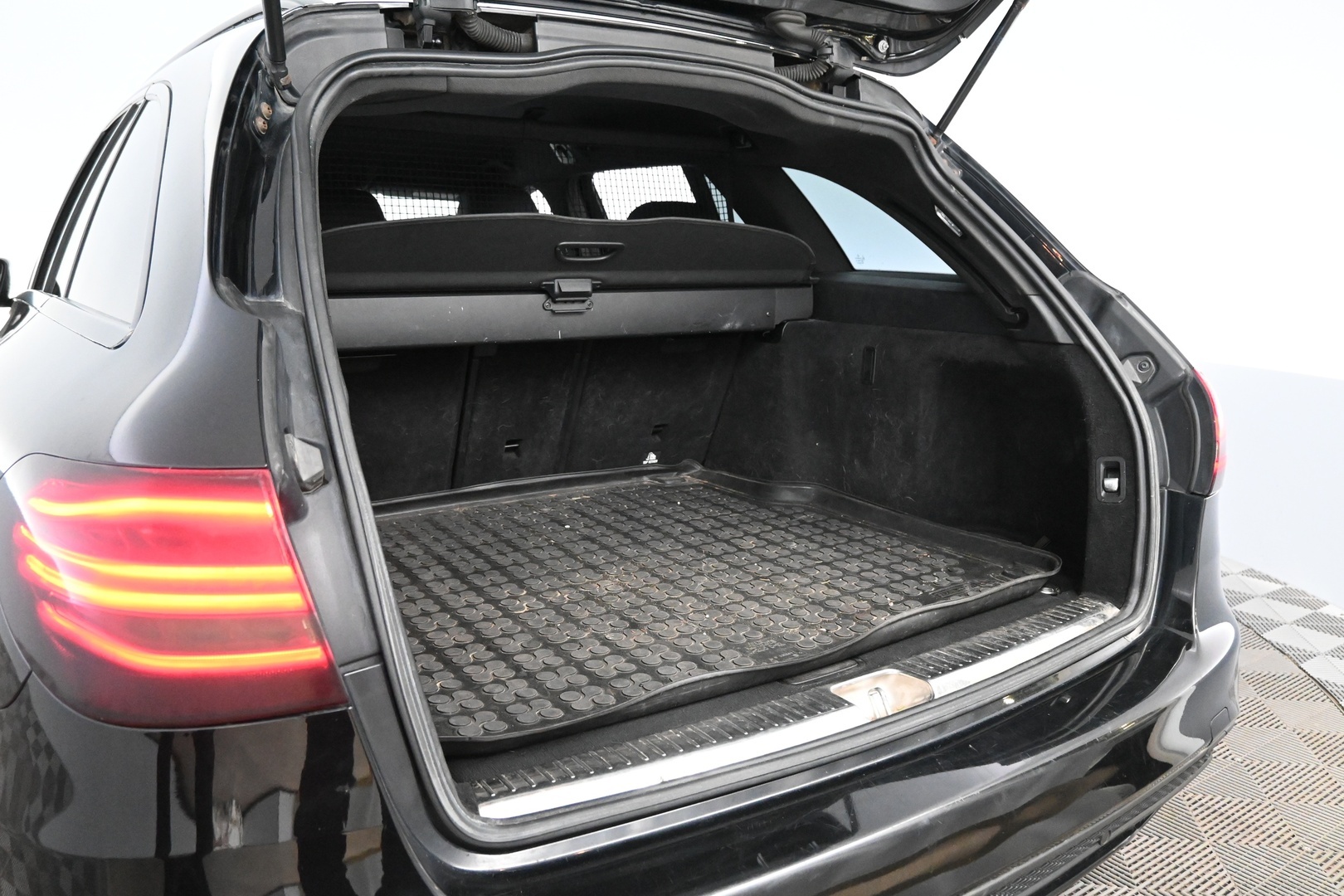 MERCEDES-BENZ C 2015