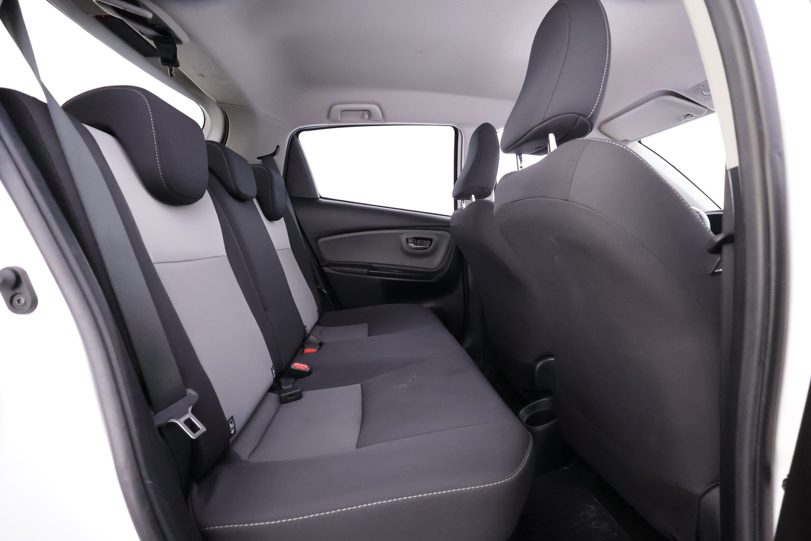 TOYOTA Yaris 2019